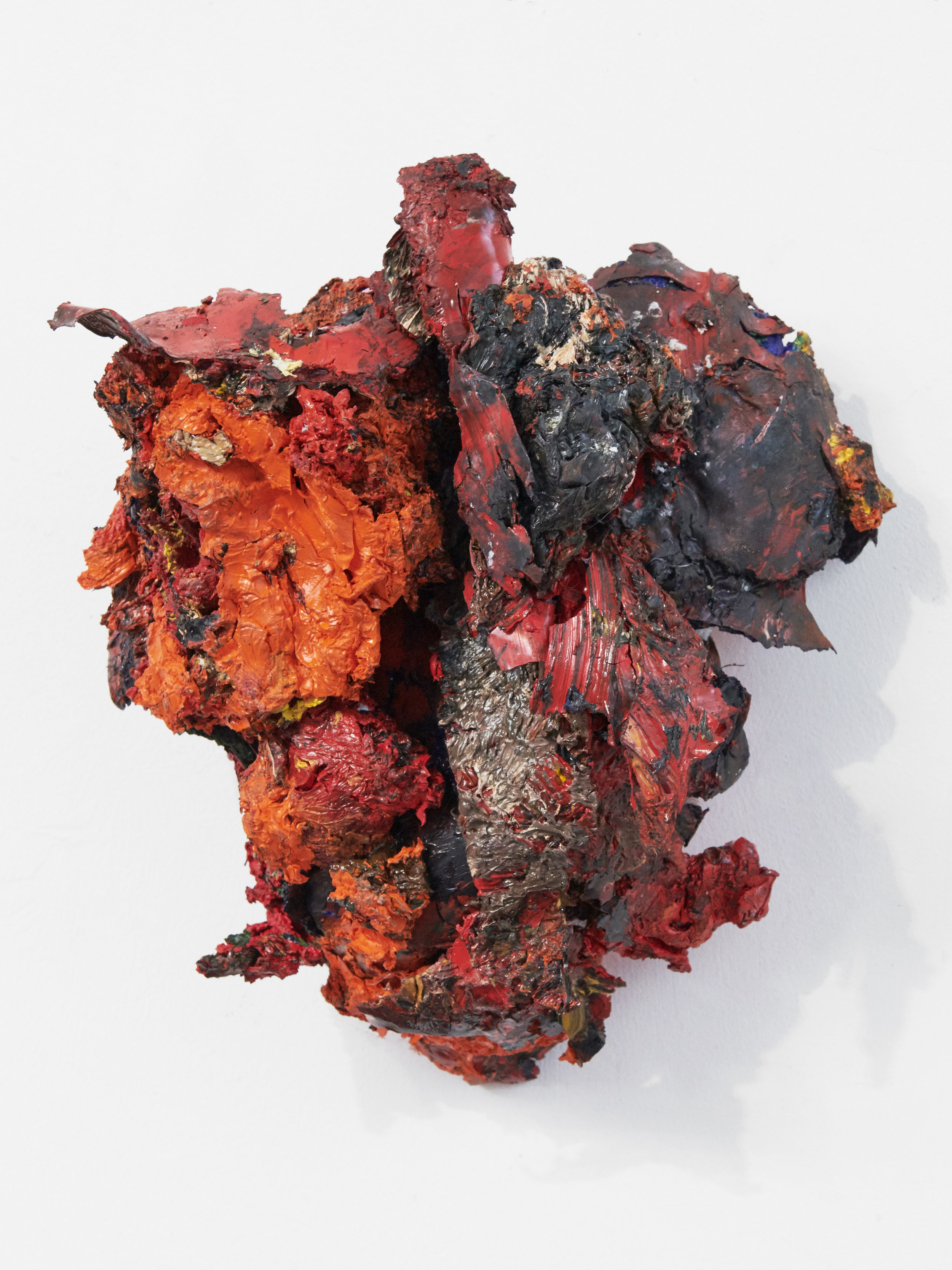  Mask II, 2019                                                                                                                         Oil on wood 25 x 23 x13 cm 
